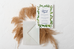 boda-invitacion-personalizada-acuarela-ilustracion-flores-verdes-hoja-eucalipto-bosque